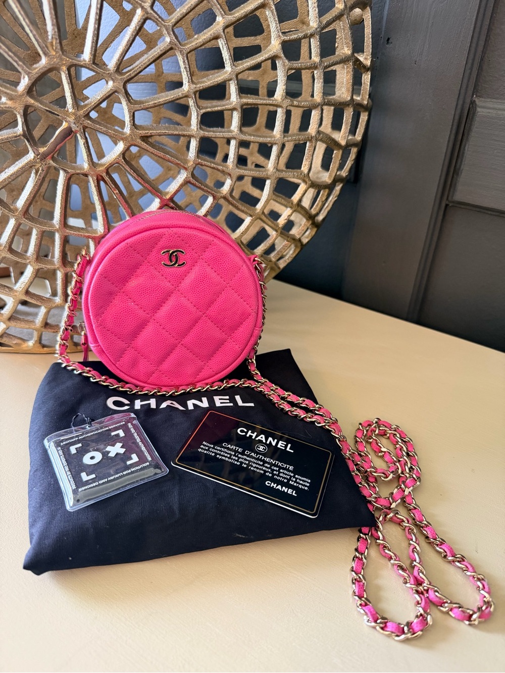 Chanel 2019 Pink Caviar Quilted Round Filigree Crossbody Bag | 🔥
